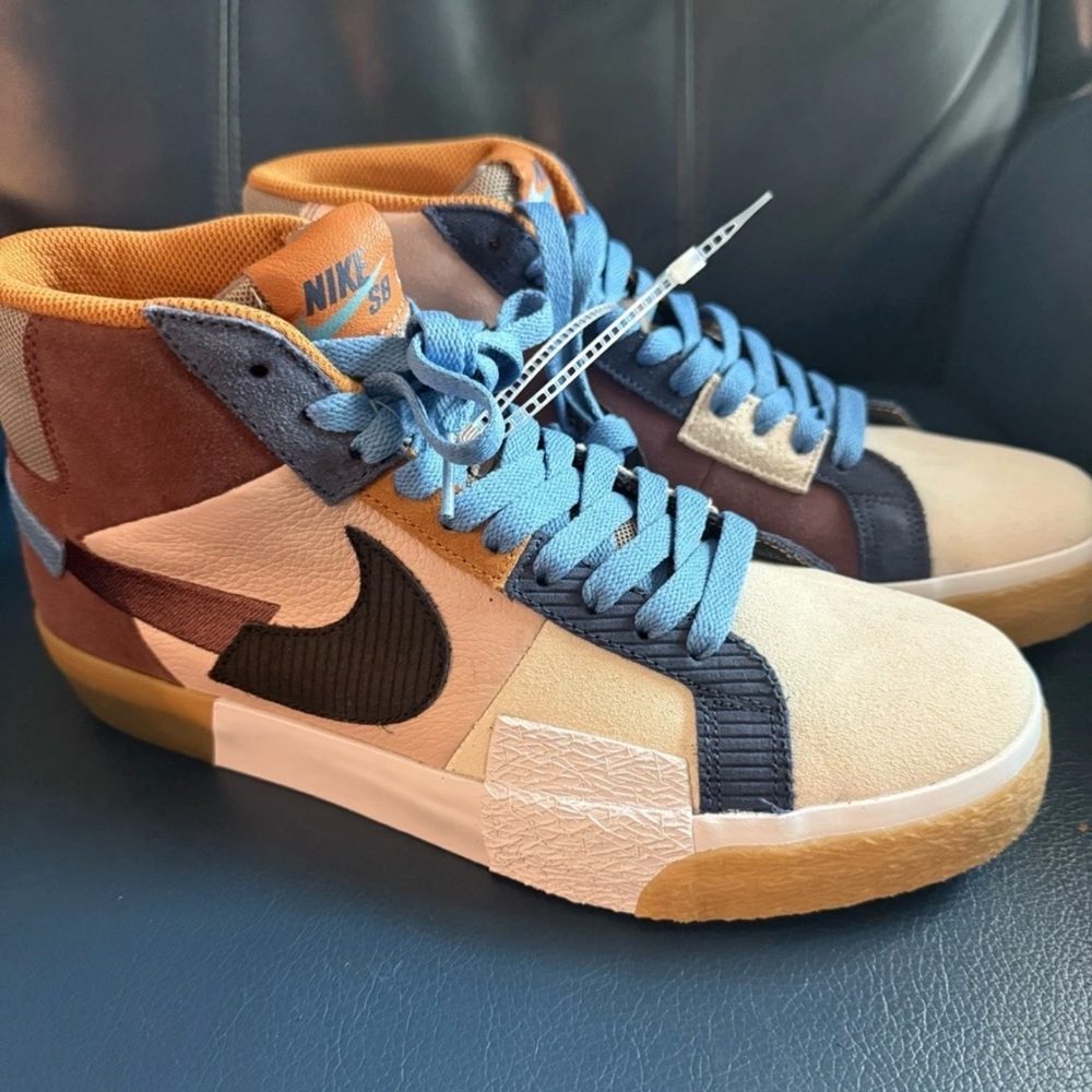 Nike SB Patchwork High-Tops with Blue Laces size 9